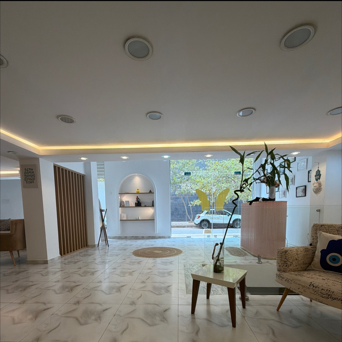 Le salon Calista Aesthetic